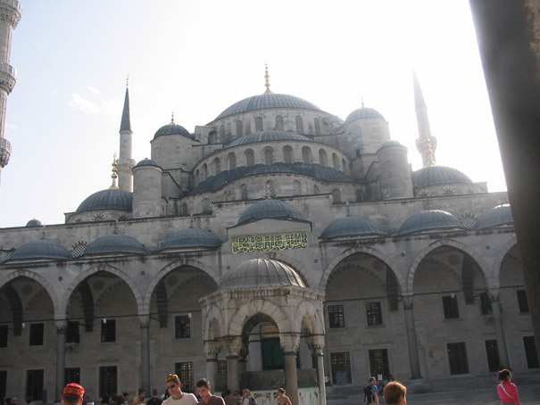 Dzamije i mnareti u Istanbulu 06 A.jpg